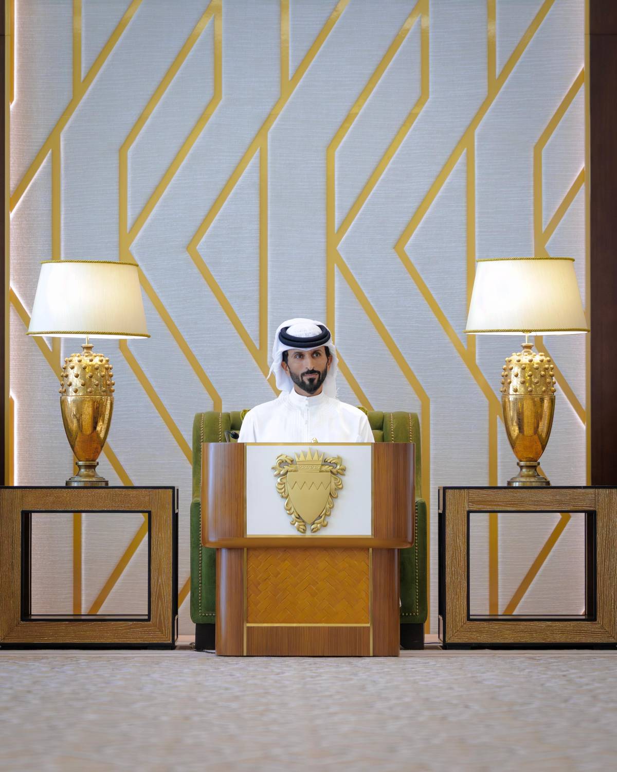 ناصر بن حمد: برنامج &laquo;جرب تشتغل&raquo; يعزز خبرات الشباب ويترجم الشراكة المجتمعية