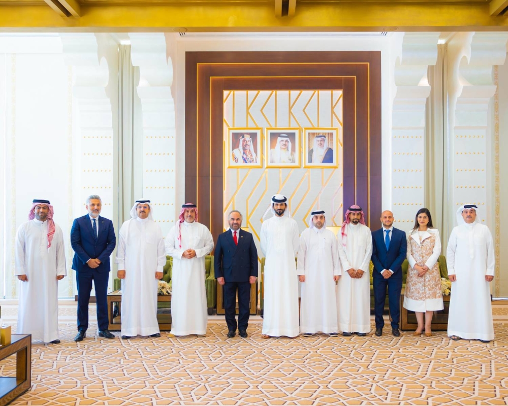 ناصر بن حمد: برنامج &laquo;جرب تشتغل&raquo; يعزز خبرات الشباب ويترجم الشراكة المجتمعية