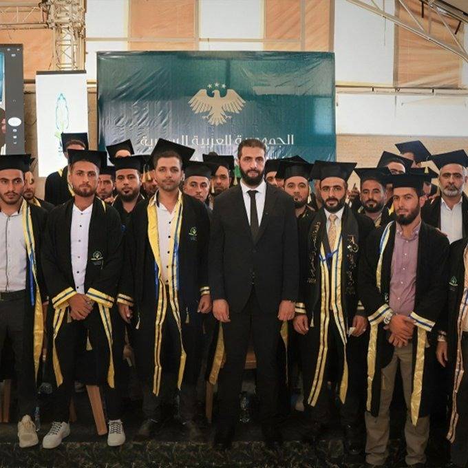 الرئيس السوري يحضر حفل تخرج زوجته في جامعة إدلب