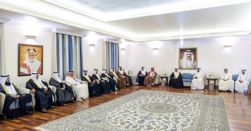 الملك يشرف حفل زواج الشيخ خالد بن ناصر بن خالد آل خليفة حفيد وزير الديوان الملكي