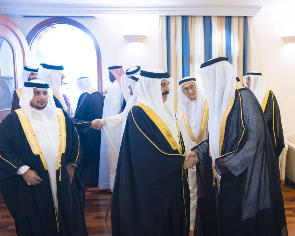 الملك يشرف حفل زواج الشيخ خالد بن ناصر بن خالد آل خليفة حفيد وزير الديوان الملكي