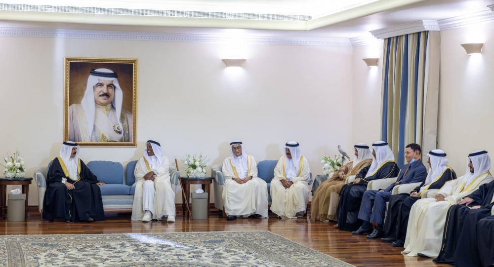 الملك يشرف حفل زواج الشيخ خالد بن ناصر بن خالد آل خليفة حفيد وزير الديوان الملكي