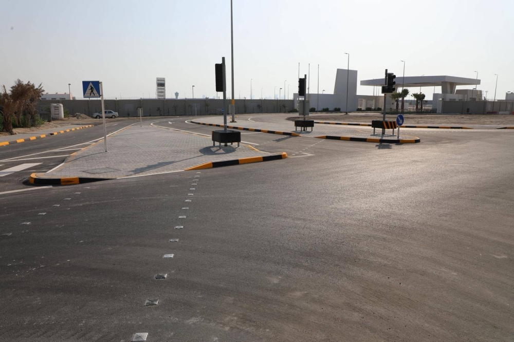 وكيل وزارة الأشغال يتفقد ميدانياً 4 مشاريع بنية تحتية منجزة في شارع ريا بالمحرق