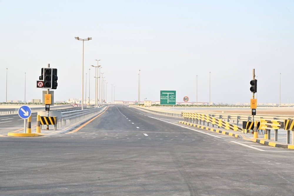 وكيل وزارة الأشغال يتفقد ميدانياً 4 مشاريع بنية تحتية منجزة في شارع ريا بالمحرق