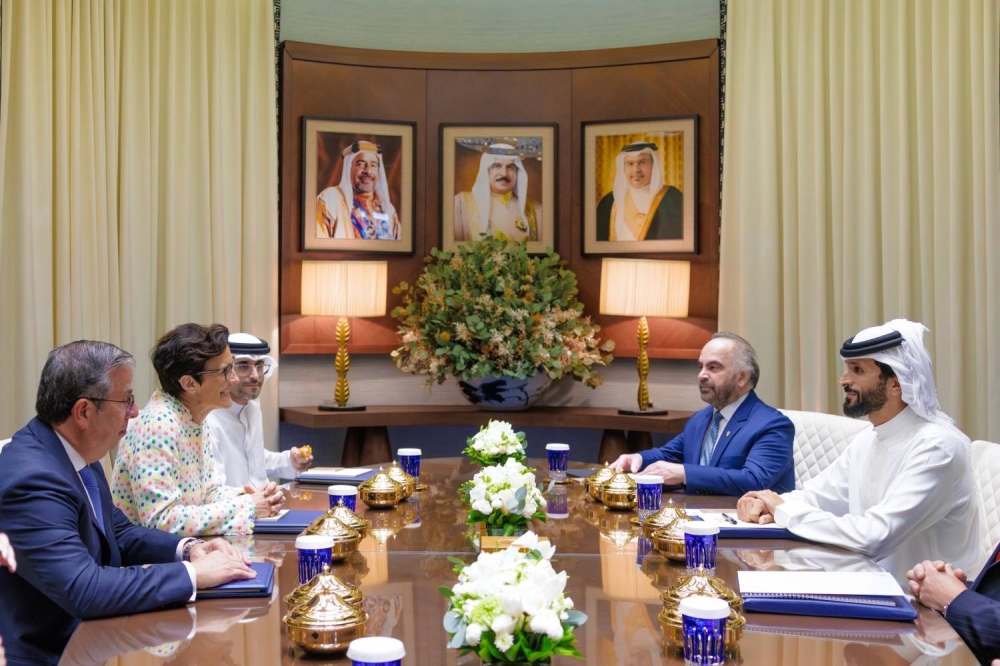 ناصر بن حمد: مملكة البحرين مركز استراتيجي إقليمي للطاقة والخدمات المالية