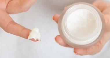 عناية سهلة ونتائج مبهرة.. لماذا تحتاج بشرتك إلى الترطيب كل يوم؟