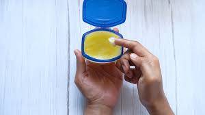 هل الفازلين مناسب لكل أنواع البشرة؟