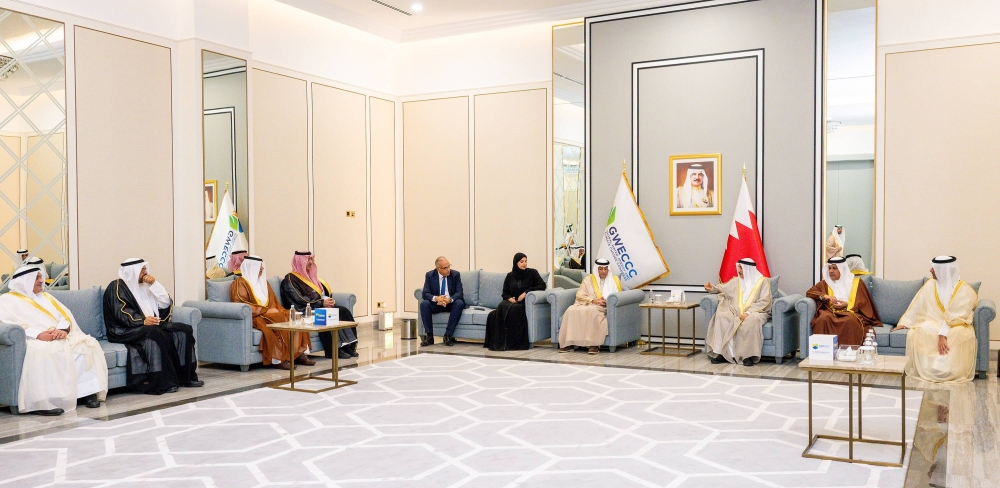 خالد بن عبد الله يلتقي كبار المتحدثين والمشاركين في المؤتمر العالمي للمياه والطاقة وتغير المناخ