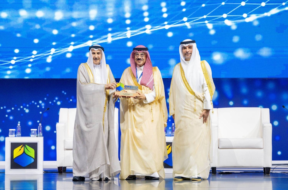 خالد بن عبد الله يفتتح أعمال المؤتمر العالمي للمياه والطاقة وتغير المناخ