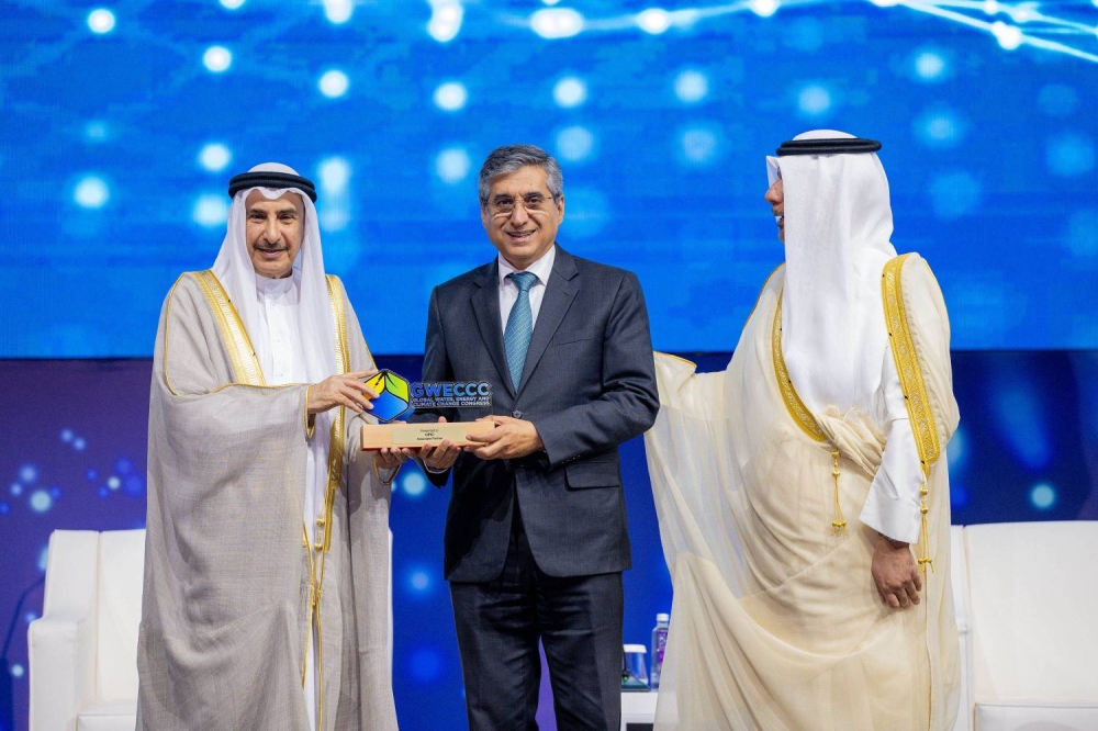 خالد بن عبد الله يفتتح أعمال المؤتمر العالمي للمياه والطاقة وتغير المناخ