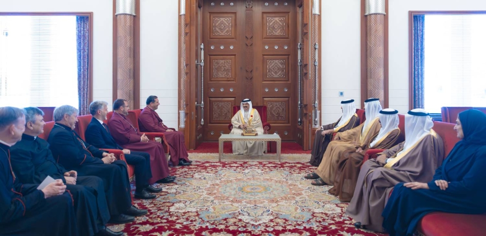 الملك يستقبل صاحب النيافة المطران الدكتور حسام نعوم رئيس أساقفة القدس للكنيسة الأسقفية في القدس والشرق الأوسط