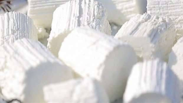 أسهل طريقة لتحضير الجبن القريش في المنزل