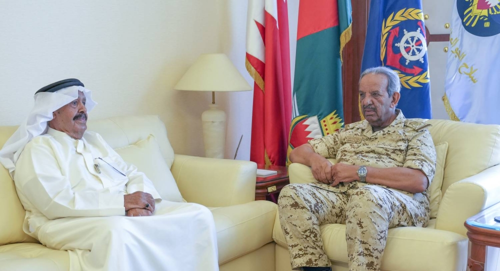 القائد العام يتمنى لأحمد بن محمد دوام التوفيق بمهامه الشورية