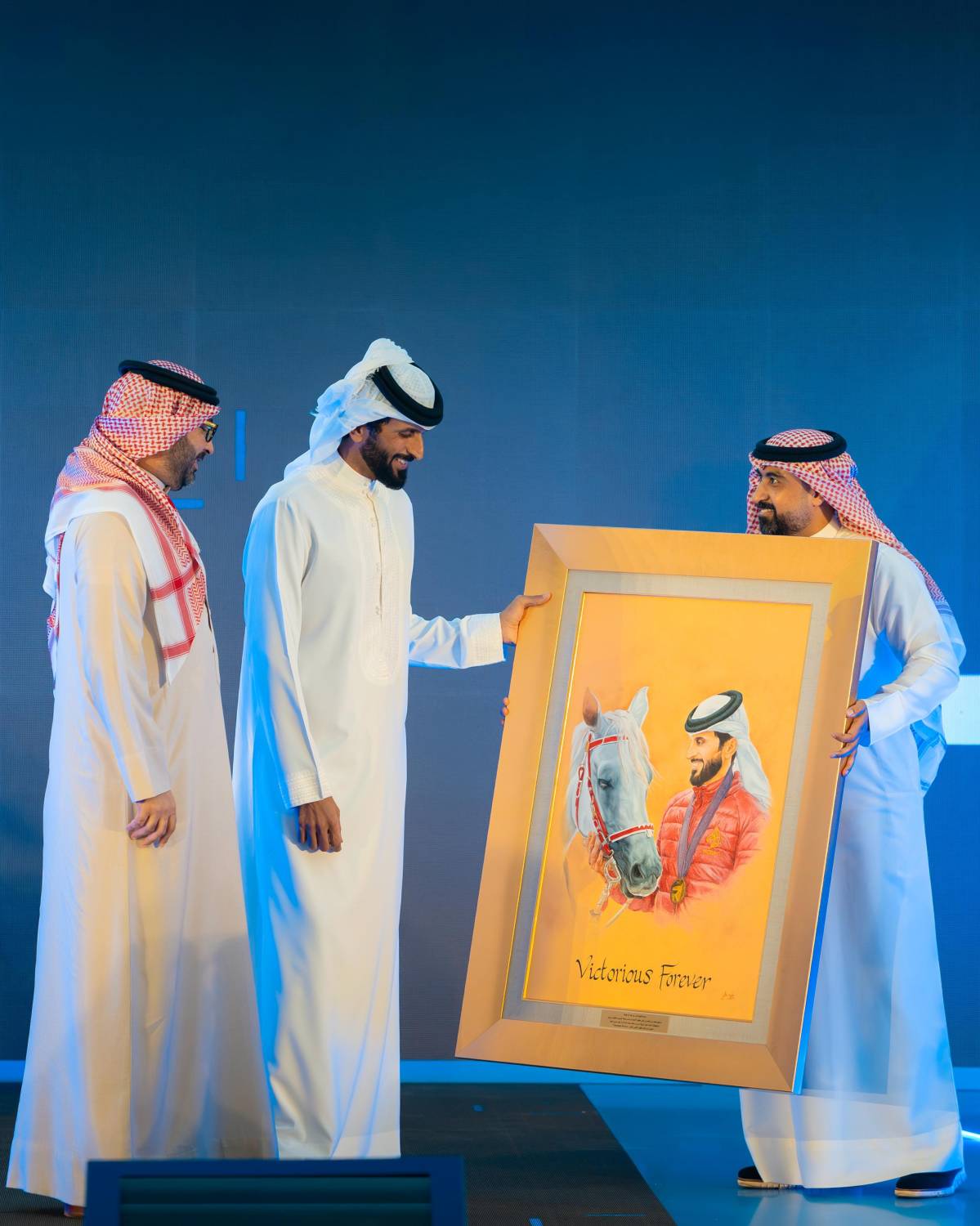 ناصر بن حمد يحضر حفل تدشين شركة &laquo;أسري&raquo; لمشروع الطاقة الشمسية