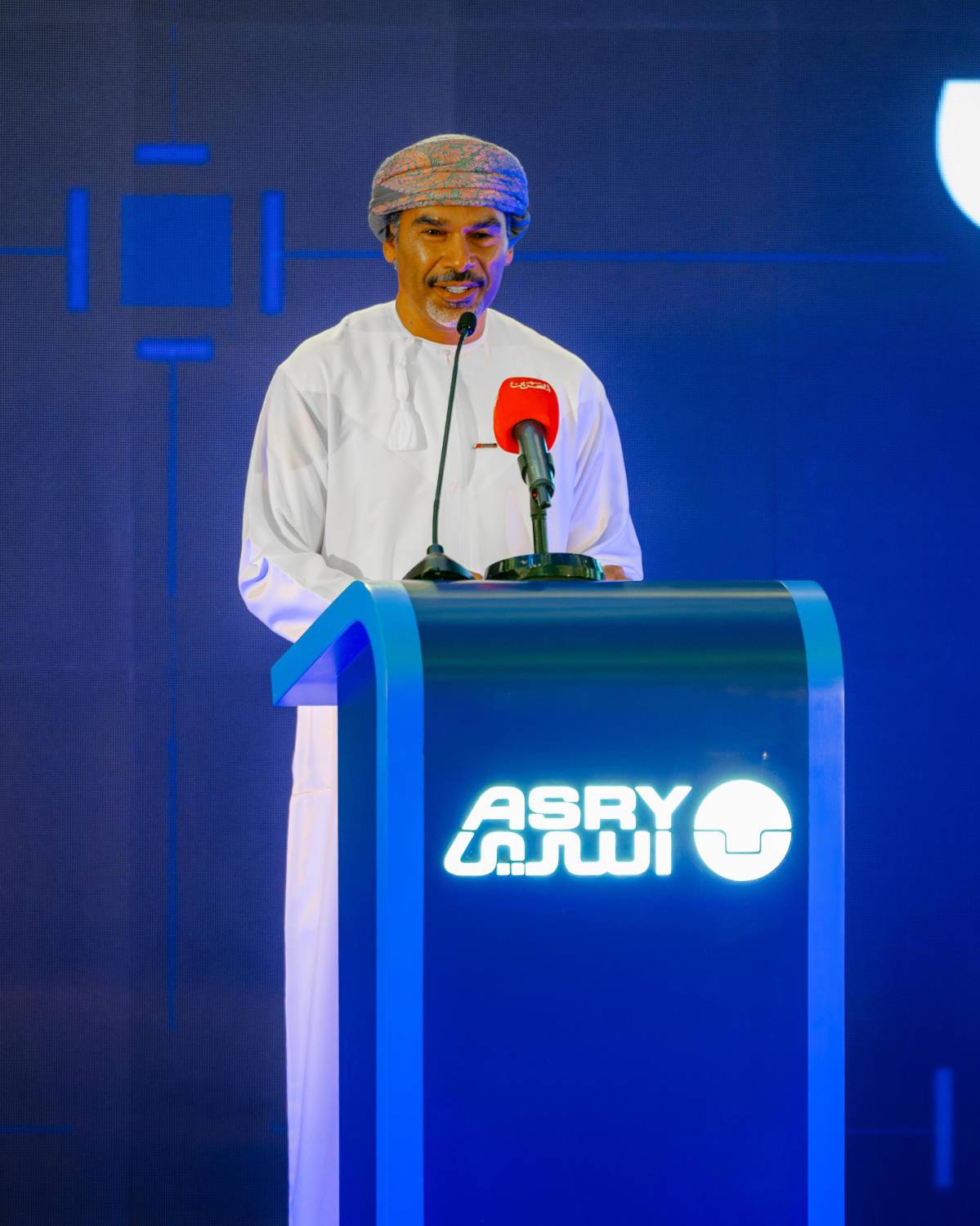 ناصر بن حمد يحضر حفل تدشين شركة &laquo;أسري&raquo; لمشروع الطاقة الشمسية