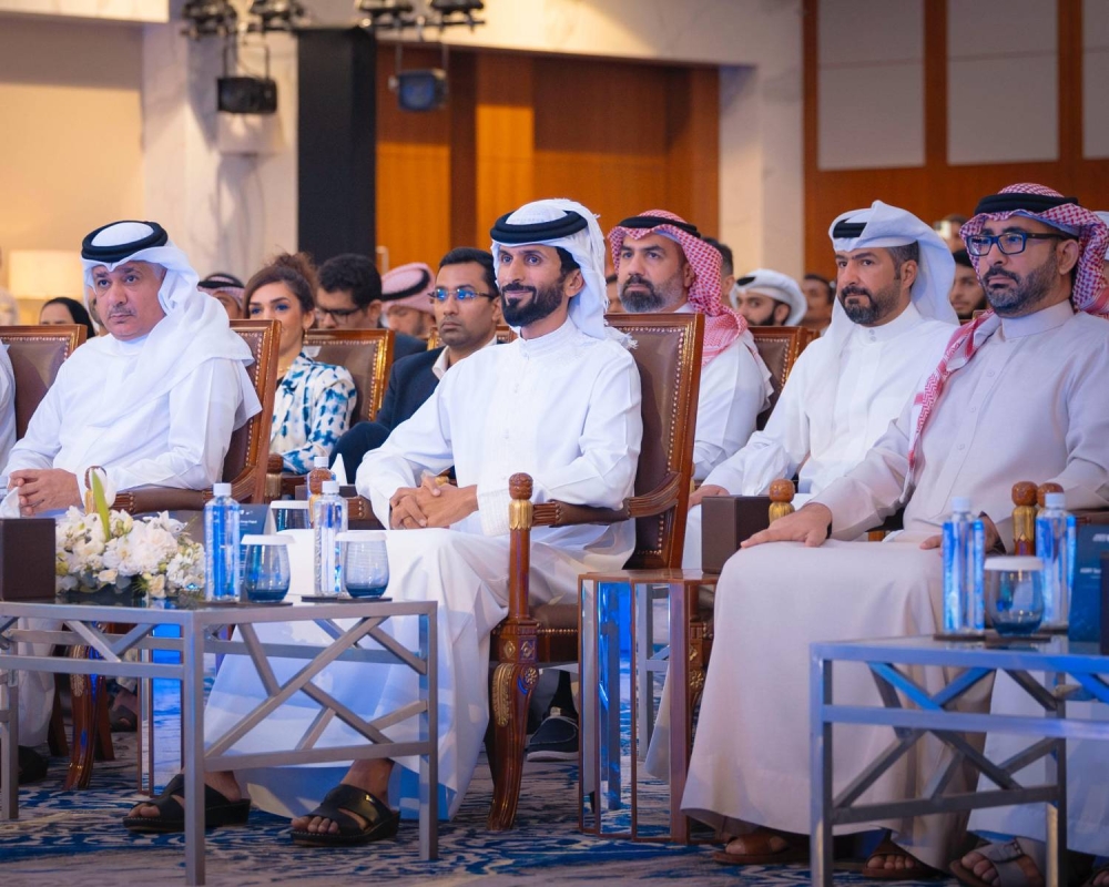 ناصر بن حمد يحضر حفل تدشين شركة &laquo;أسري&raquo; لمشروع الطاقة الشمسية