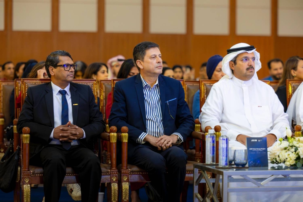ناصر بن حمد يحضر حفل تدشين شركة &laquo;أسري&raquo; لمشروع الطاقة الشمسية