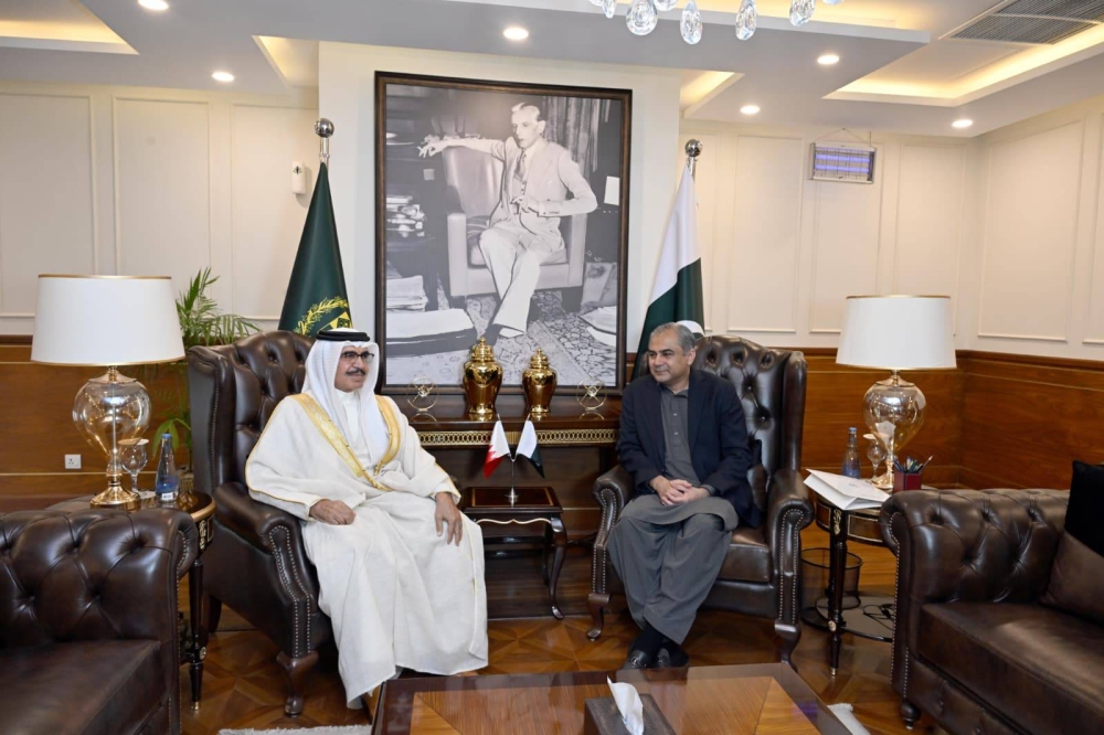 الرئيس الباكستاني: باكستان تقدر عالياً علاقاتها الأخوية مع البحرين وهي علاقات راسخة الجذور