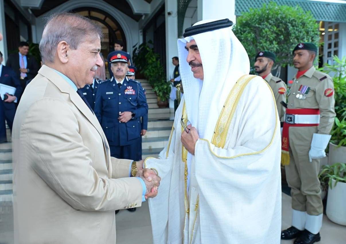 الرئيس الباكستاني: باكستان تقدر عالياً علاقاتها الأخوية مع البحرين وهي علاقات راسخة الجذور