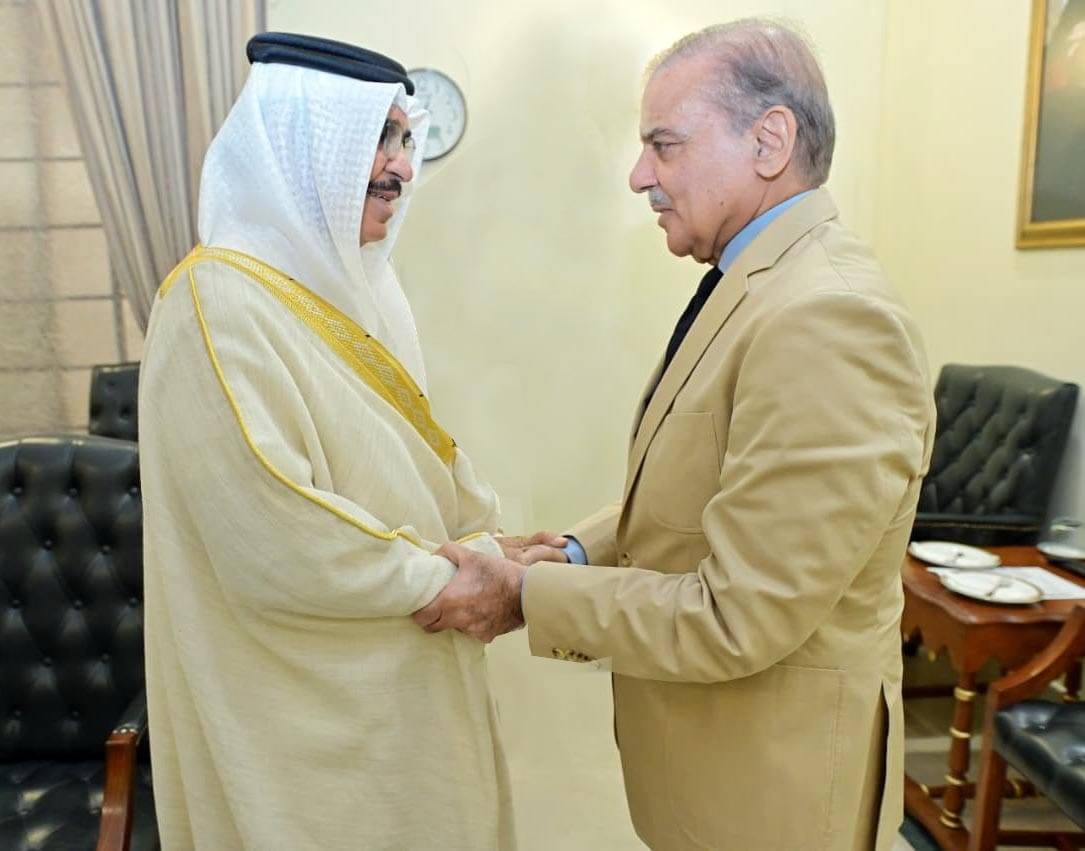 الرئيس الباكستاني: باكستان تقدر عالياً علاقاتها الأخوية مع البحرين وهي علاقات راسخة الجذور