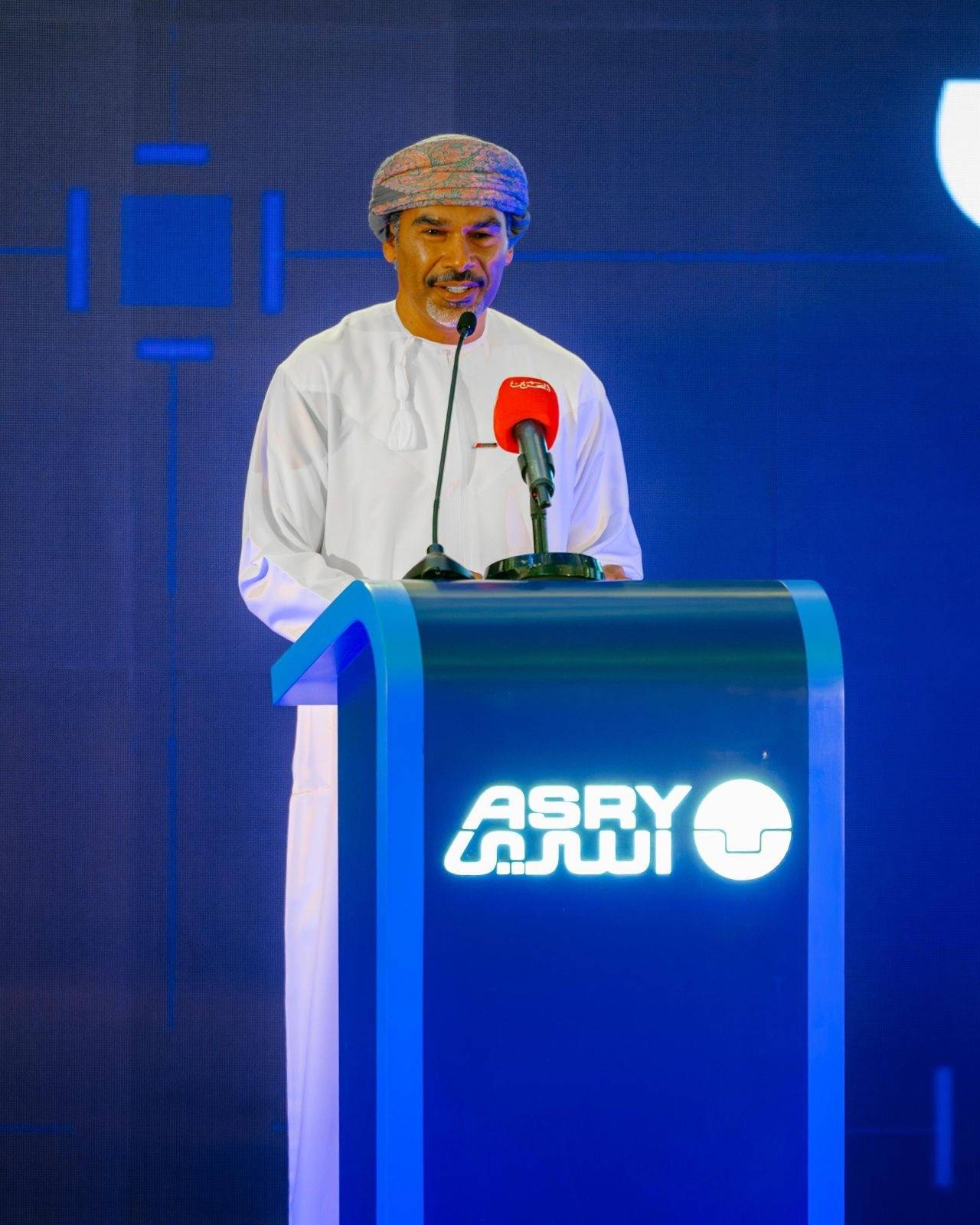 العبري: توقعات بوصول &laquo;أسري&raquo; إلى 100٪ في تغطية احتياجات الكهرباء بالطاقة الشمسية