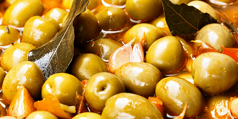 طريقة سحرية لتحضير مخلل الزيتون الأخضر والأسود