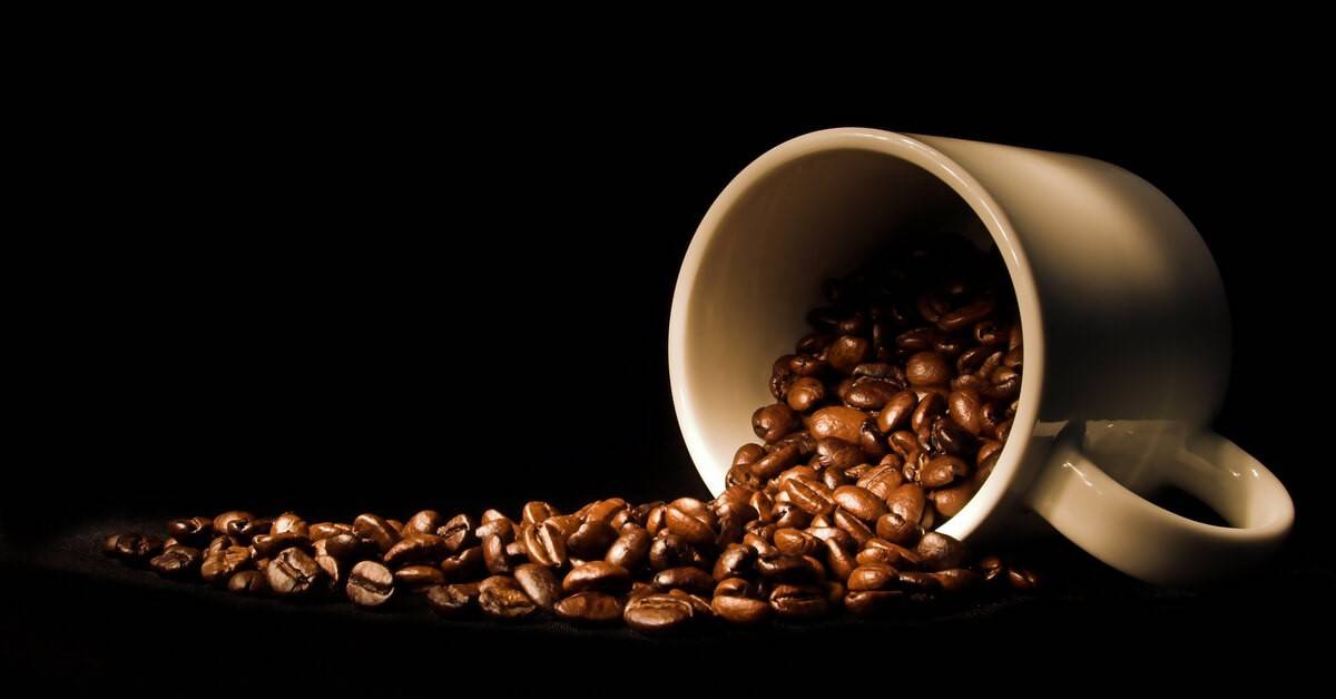 ودّع الأرق والتوتر دون حرمان.. 5 طرق عملية لتقليل الكافيين