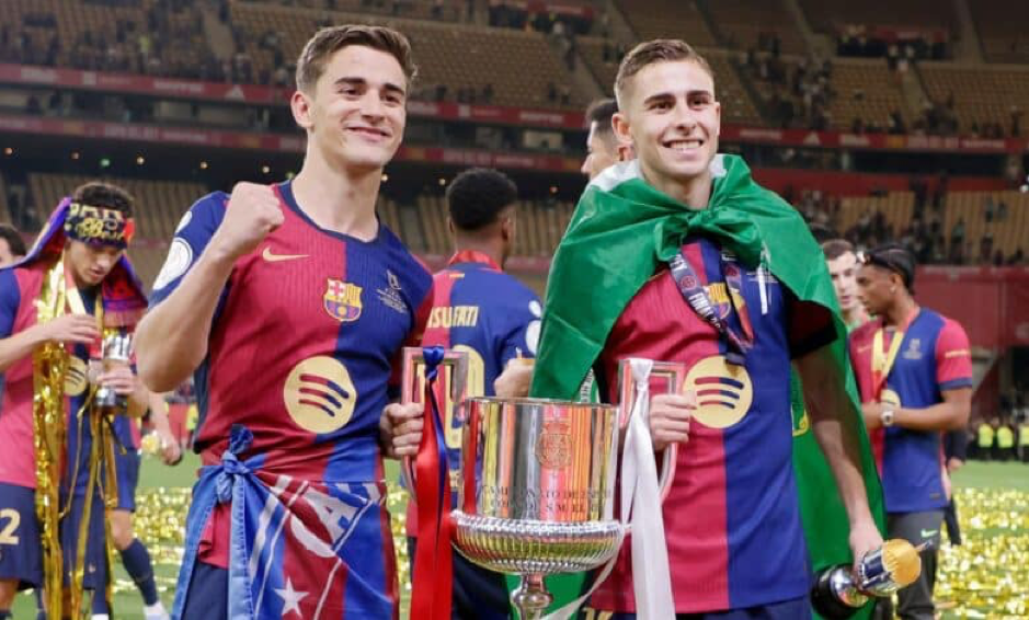 فليك يحسم خلاف فيرمين لوبيز وجافي داخل برشلونة