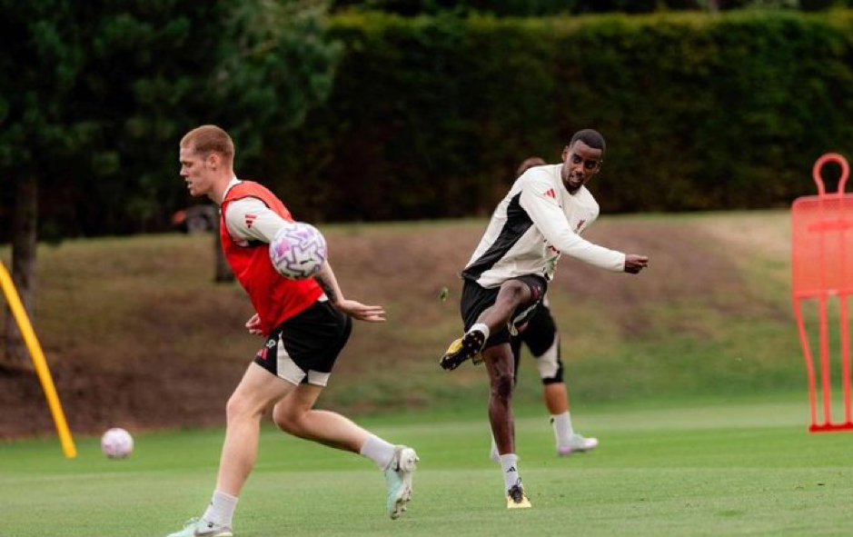 ألكسندر إيزاك يشعل تدريبات ليفربول قبل مواجهة بيرنلي في البريميرليج