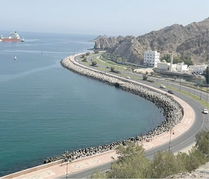 مسقط.. وجهة سياحية طبيعية وثقافية فريدة