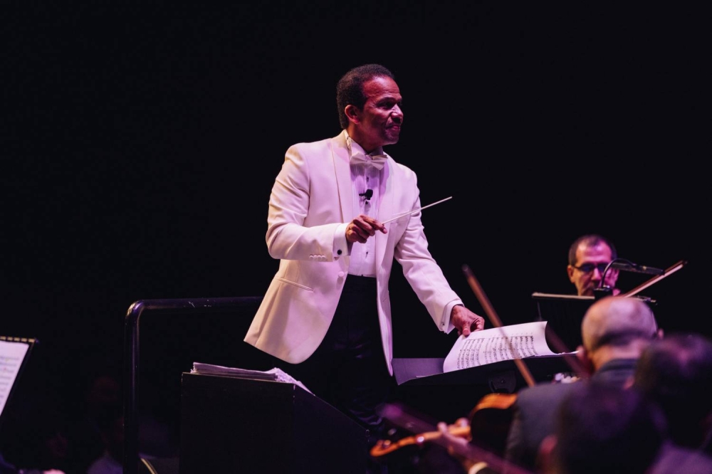 أوركسترا البحرين الفيلهارمونية تستأنف تدريباتها بقيادة المايسترو مبارك نجم