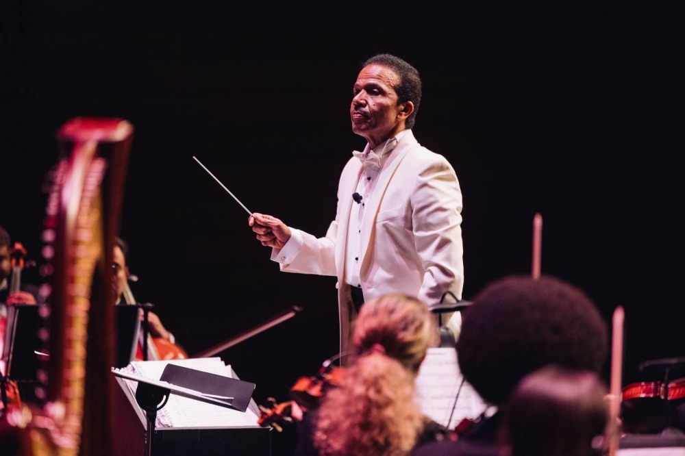 أوركسترا البحرين الفيلهارمونية تستأنف تدريباتها بقيادة المايسترو مبارك نجم