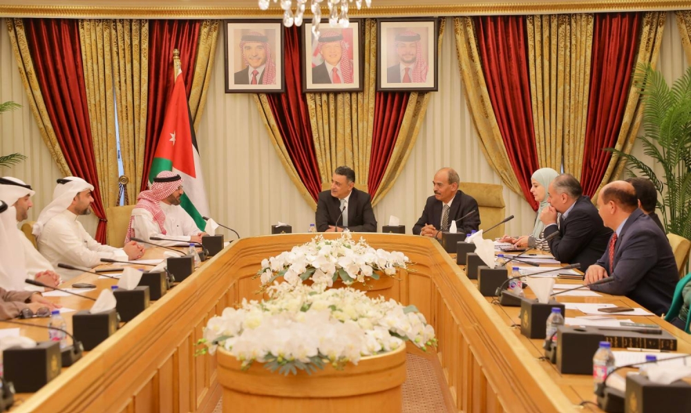وفد من "أمانة الشورى" يقوم بجولة استطلاعية إلى مجلسي الأعيان والنواب بالأردن