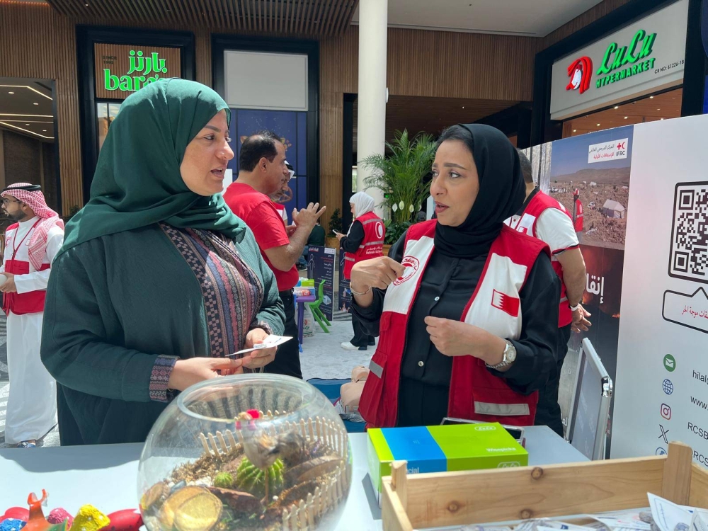 الهلال الأحمر ينظم فعالية في الأفنيوز بمناسبة اليوم العالمي للإسعافات الأولية والتغير المناخي