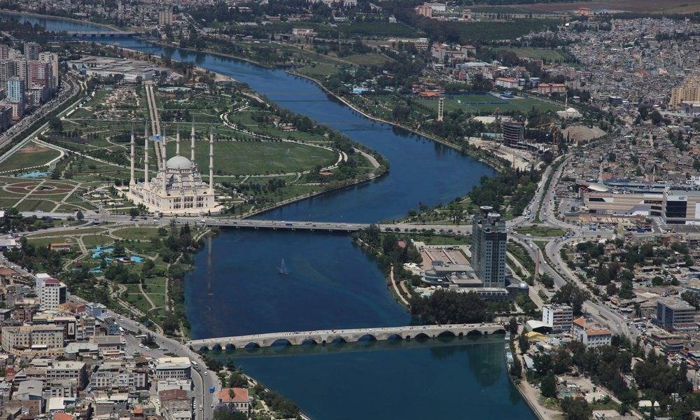 السوريون يغادرون ولاية أضنة التركية عائدين إلى بلادهم