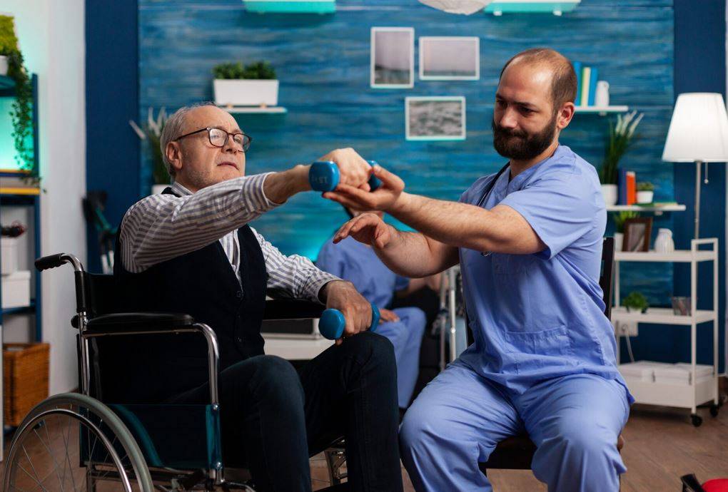 زمزم الهاشمي: مبادرات وبرامج وشراكات لدعم الشيخوخة الصحية في البحرين