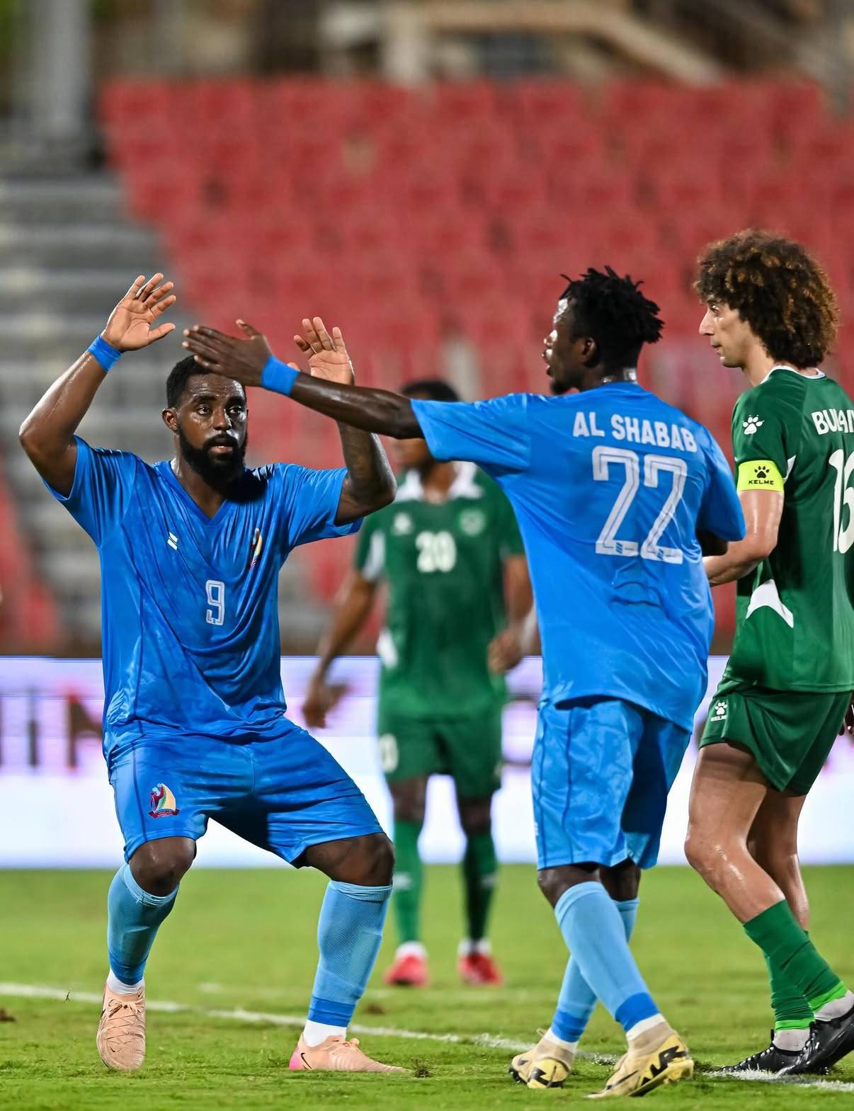 على ملعب نادي المحرق.. الشباب والبديع &laquo;حبايب&raquo;