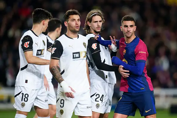 برشلونة يتفوق تاريخيا على فالنسيا.. 115 انتصارًا مقابل 58 خسارة