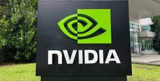 إنفيديا تعود إلى السوق الصينية عبر رقائق H20 وسط تراجع حصتها السوقية