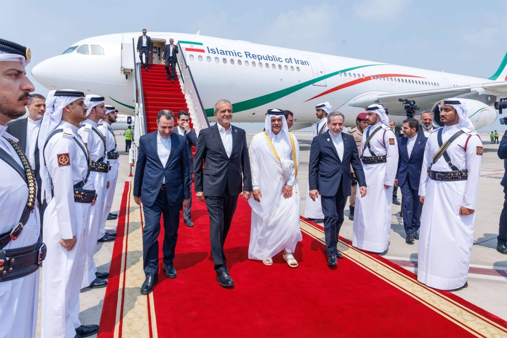 توافد قادة دول عربية وإسلامية إلى الدوحة للمشاركة في القمة العربية الإسلامية