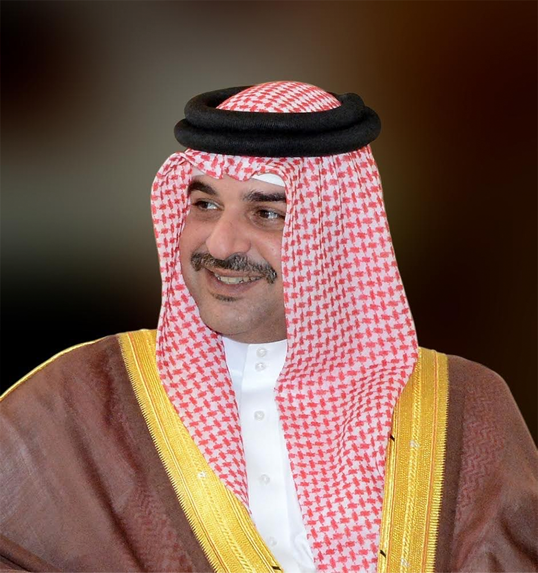 عبد الله بن حمد يصل الى قطر ليترأس وفد المملكة الى القمة العربية الإسلامية الطارئة