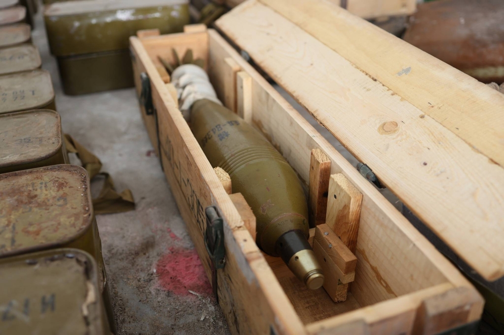 دمشق تضبط أسلحة &laquo;ثقيلة&raquo; معدّة للتهريب... وأخرى مسروقة من مخازن النظام