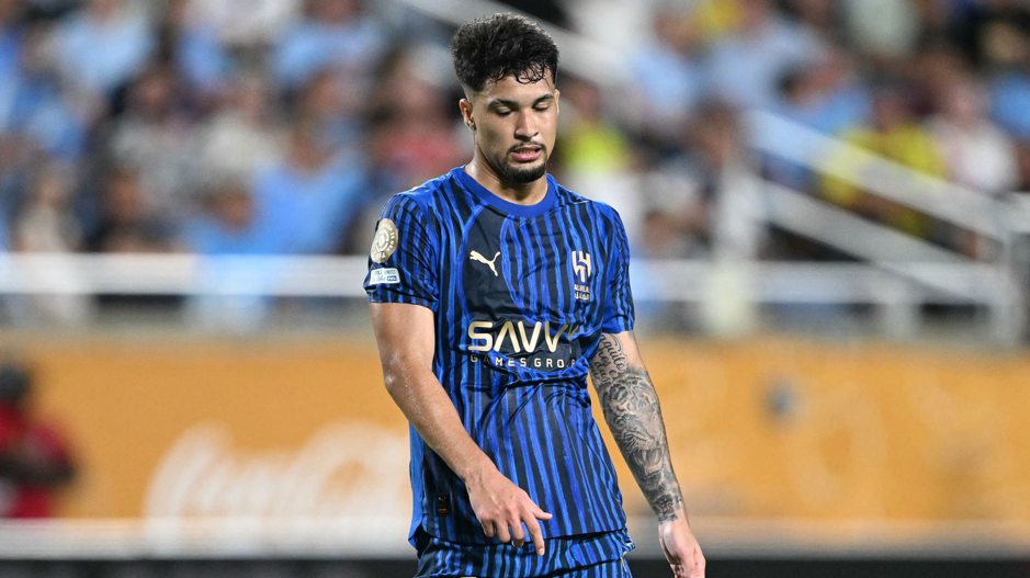 ماركوس ليوناردو يحدد شرطه للاستمرار مع الهلال السعودي