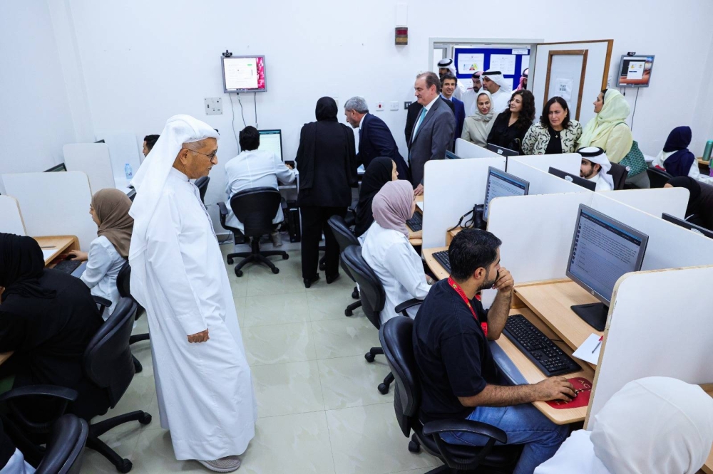 رئيس المجلس الأعلى للصحة ووزيرة الصحة يشهدان انطلاق أولى امتحانات البورد البحريني لطب العائلة