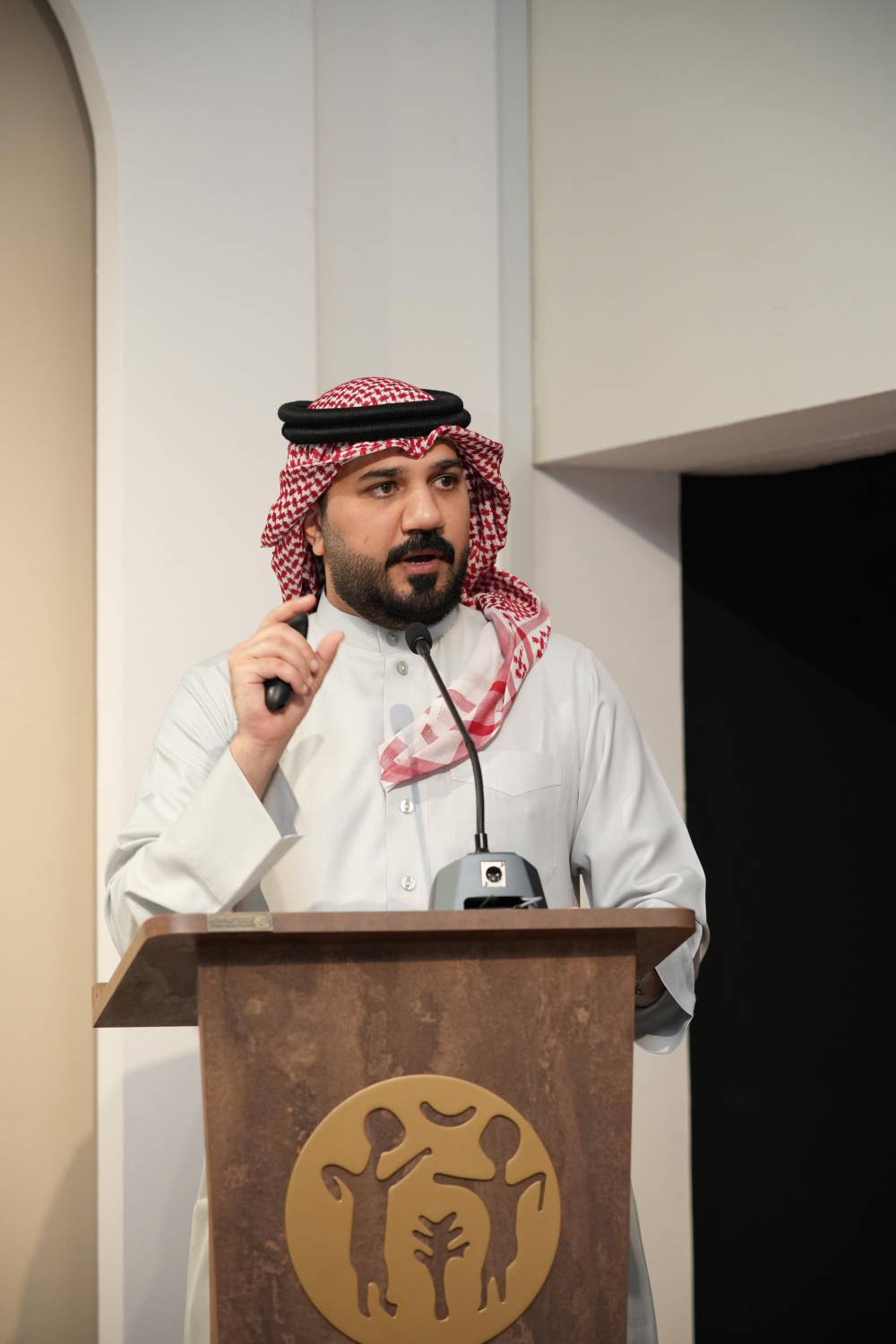 محمد لوري: فهم التاريخ ركيزة أساس لمواجهة التحديات الفكرية الراهنة