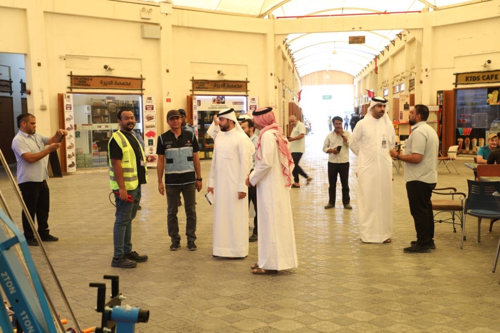 بلدية المنطقة الجنوبية تقوم بحملة شاملة للأمن والسلامة في السوق الشعبي