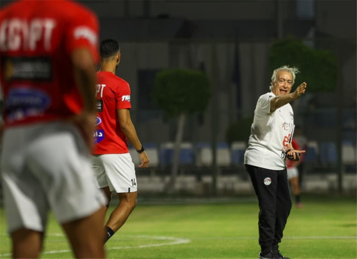 المنتخب الوطني يحدد موعد السفر إلى البحرين لمواجهة ودية