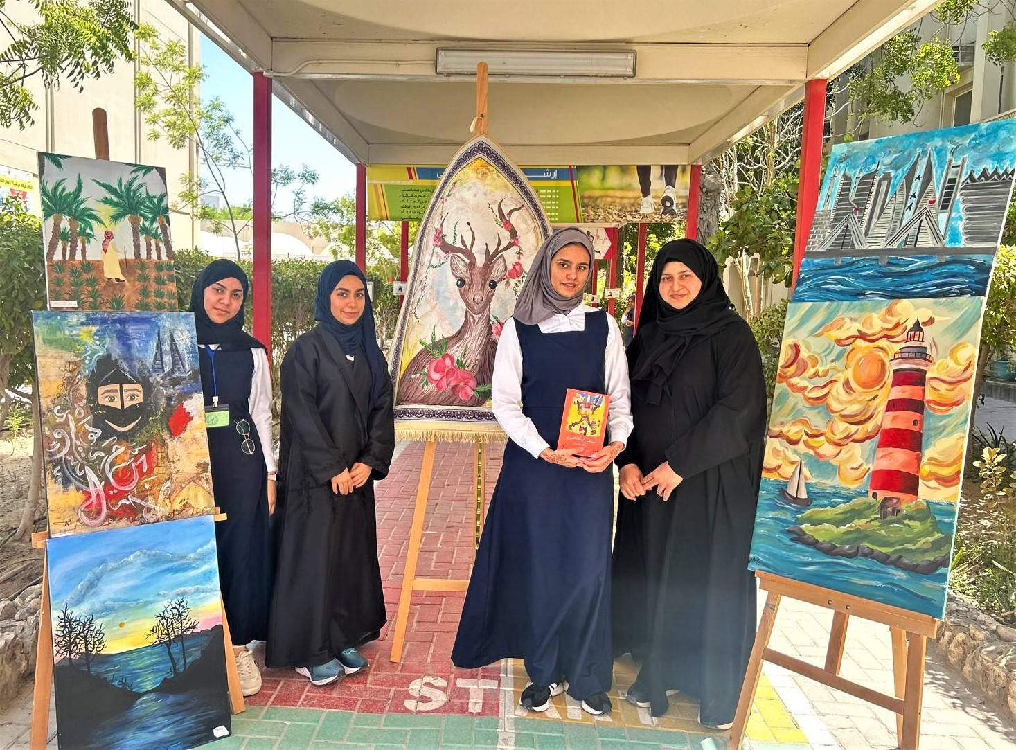 مدرسة سار الثانوية للبنات.. معرض فني ينبض بالإبداع