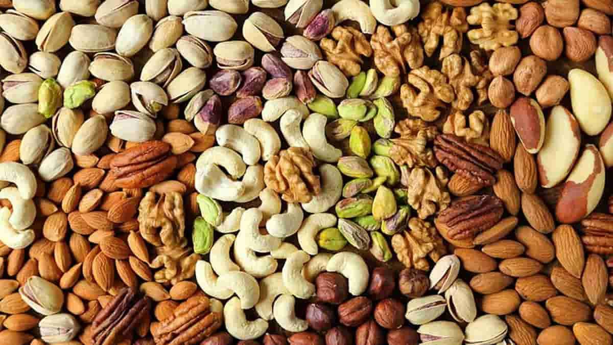 من صحة القلب إلى نضارة البشرة.. ماذا يفعل تناول المكسرات بجسمك؟