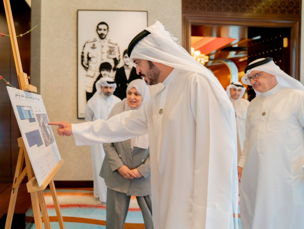 خالد بن حمد شهد التوقيع الهيئة العامة للرياضة توقع اتفاقية لبناء مبنى خدمات لنادي المعامير